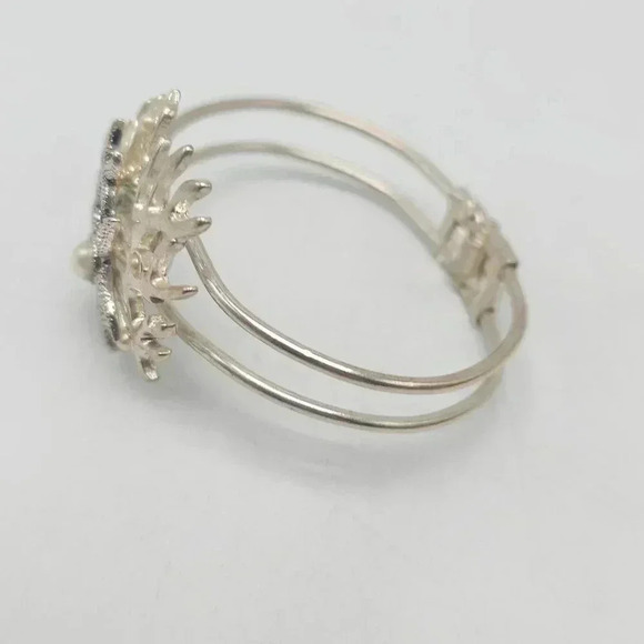 Starfish Coral Faux Pearl-Embellished Silver Tone Bracelet - Picture 2 of 6